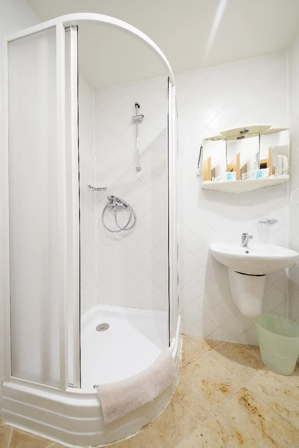 SINGLE STANDARD Room, Brezina, Prague