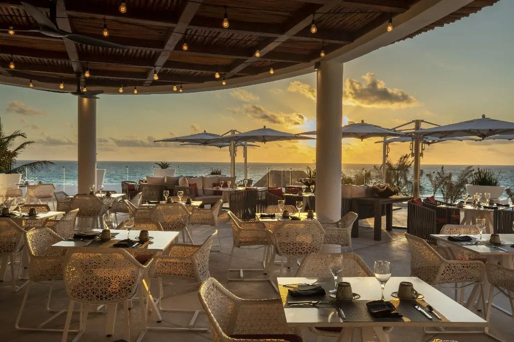Restaurant, Le Blanc Spa Resort All inclusive - Adults Only, Cancun Area