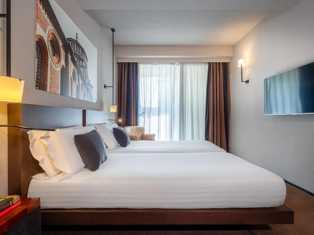 JUNIOR SUITE TWO BEDS Room, iH Hotels Milano Ambasciatori, Milan