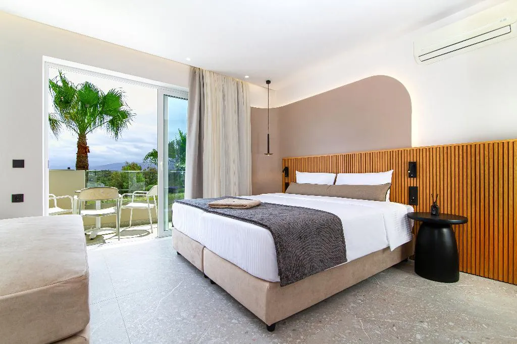 TRIPLE SUPERIOR SIDE SEA VIEW Room, Aeolos Beach, Crete