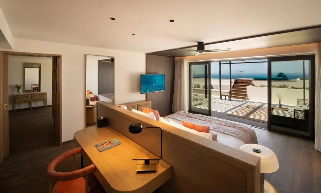 SUITE WITH PRIVATE POOL Room, Mitsis Summer Palace, Kos