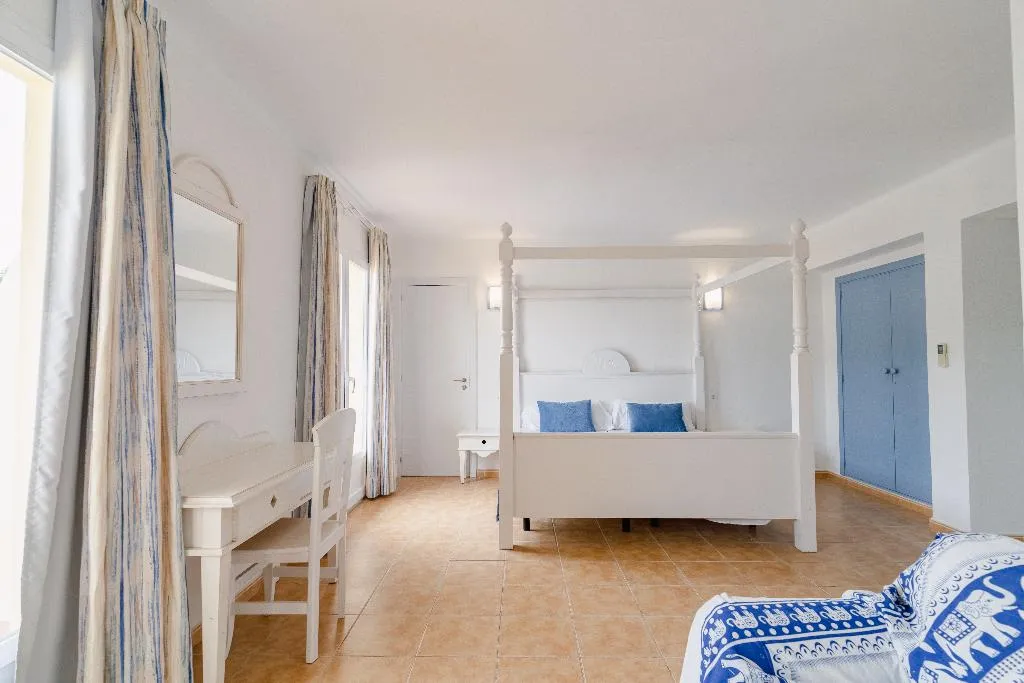 DOUBLE SINGLE USE STANDARD Room, HPC Portocolom, Majorca