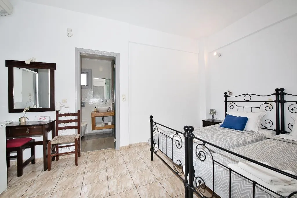 Double or Twin STANDARD Room, Anessis, Santorini