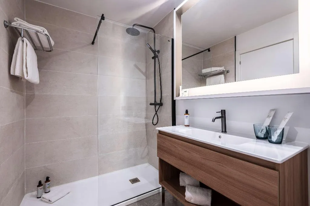 Double or Twin STANDARD Room, Innside Barcelona Aeropuerto, Barcelona