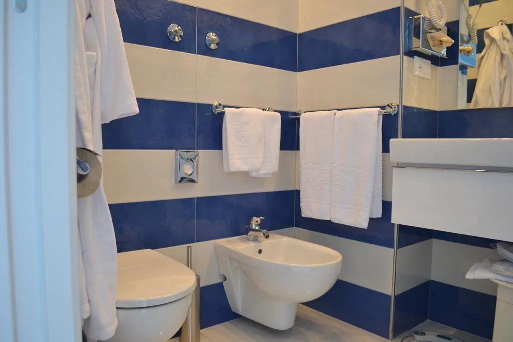 Double or Twin SUPERIOR Room, Boutique Hotel Helios, Naples