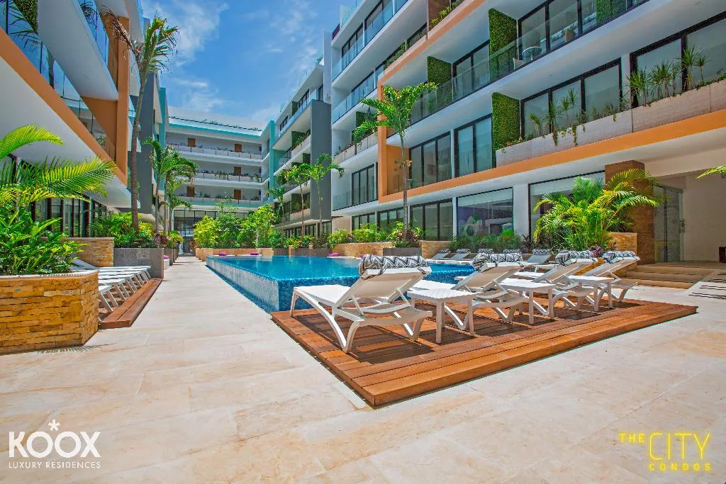 Pool, KLR The City Condos by Sercotel, Playa Del Carmen