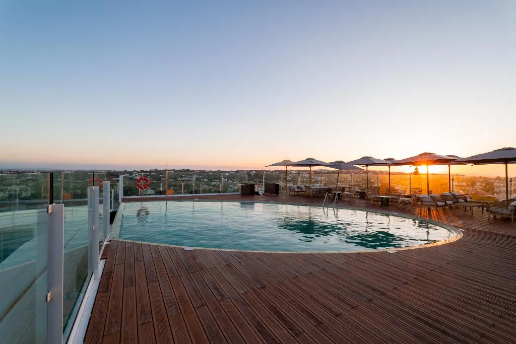 Terrace, Castelo Suites Hotel, Algarve