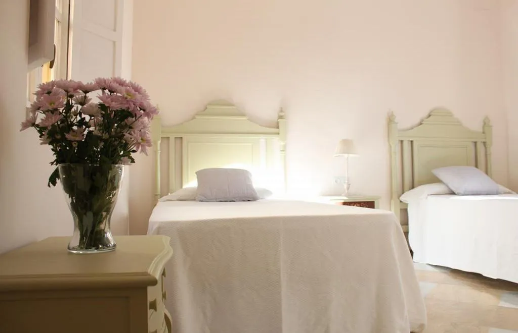 Room, Life Select San Bernardo, Seville