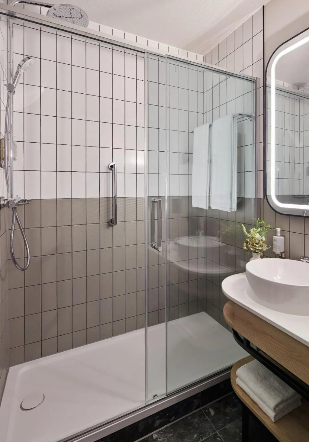 TRIPLE SUPERIOR Room, Leonardo Hotel Dublin Parnell Street, Dublin
