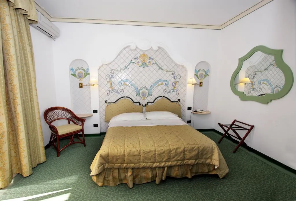 Room, D'Orange D'Alcantara, Palermo