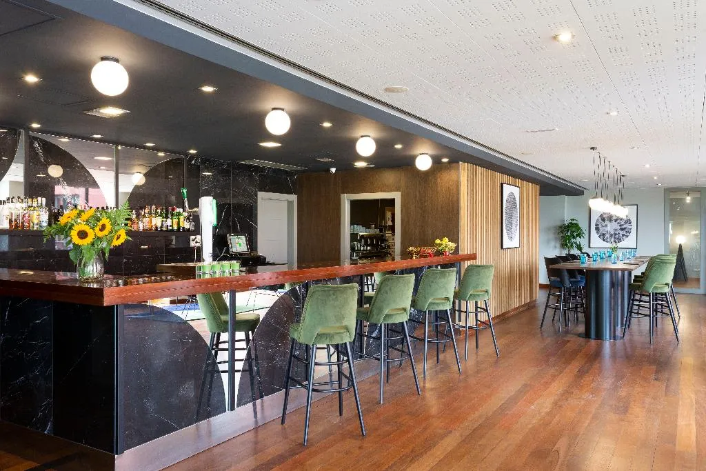 Bar, Dolce By Wyndham Barcelona Resort, Barcelona