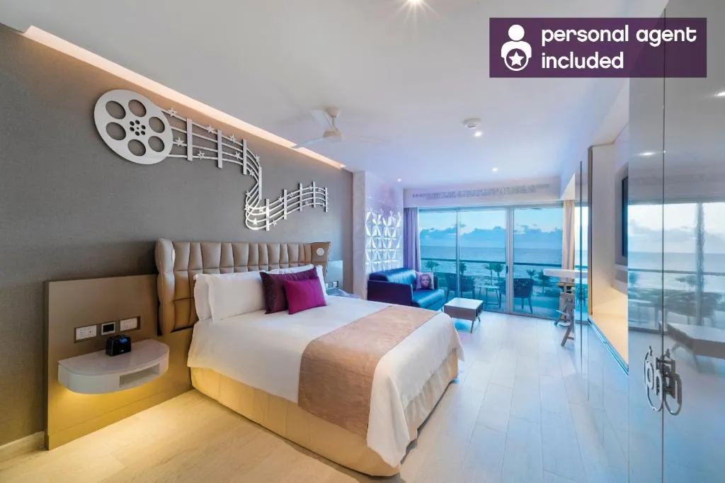 JUNIOR SUITE STANDARD Room, Planet Hollywood Adult Scene - All-Inclusive Resor, Cancun Area