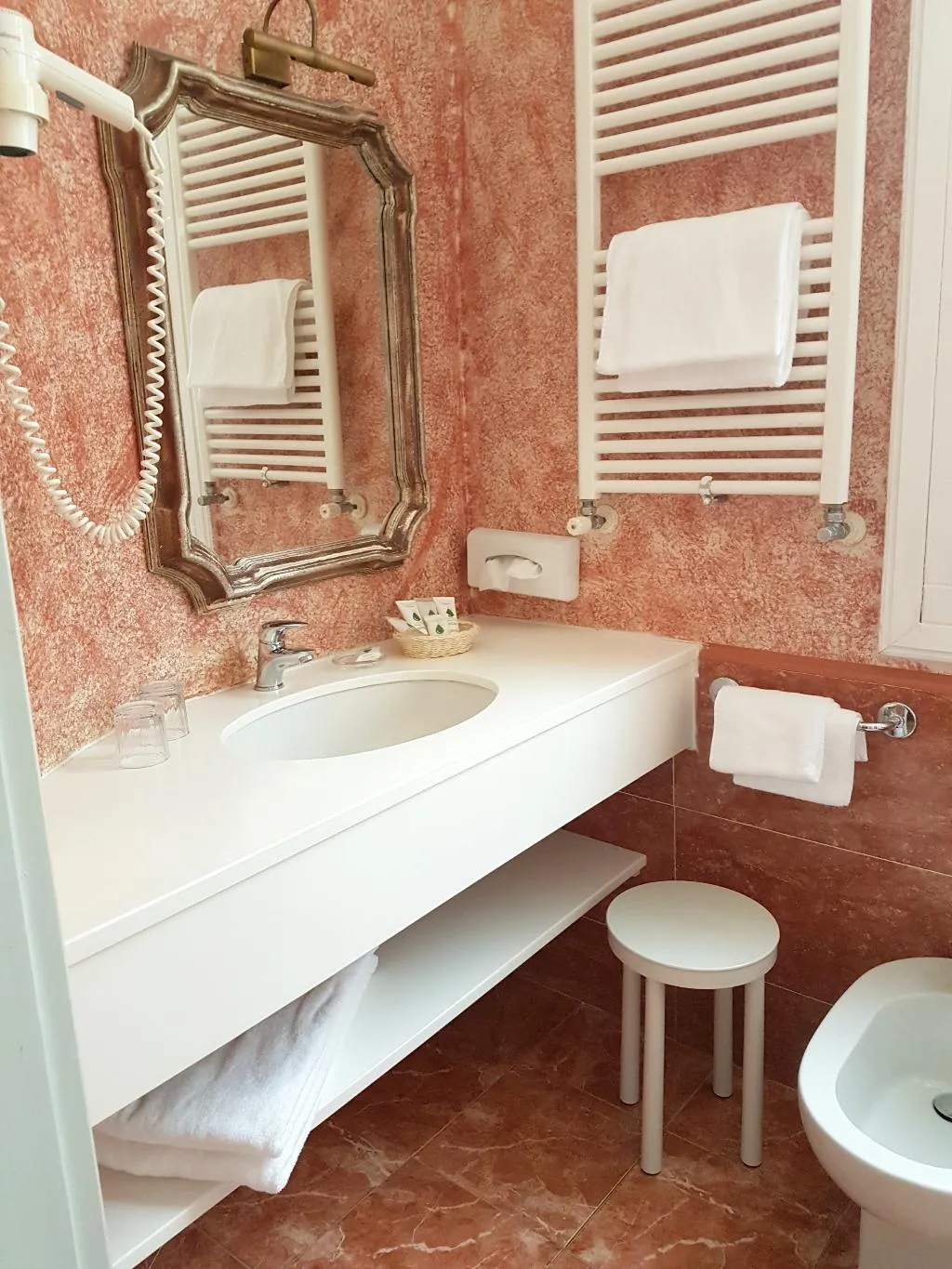 Room, Hotel Biasutti, Venice