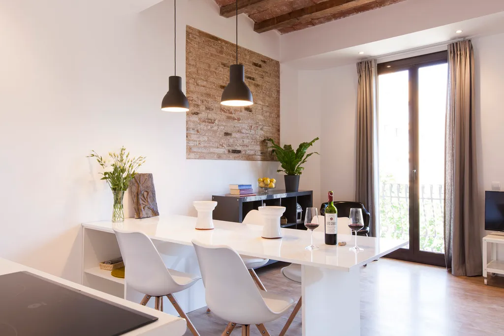 APARTMENT WITH BALCONY Room, Charming Flats by Aspasios, Barcelona