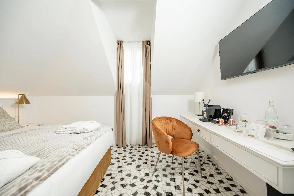 DOUBLE DELUXE Room, Heritage Hotel Lucia, Dubrovnik