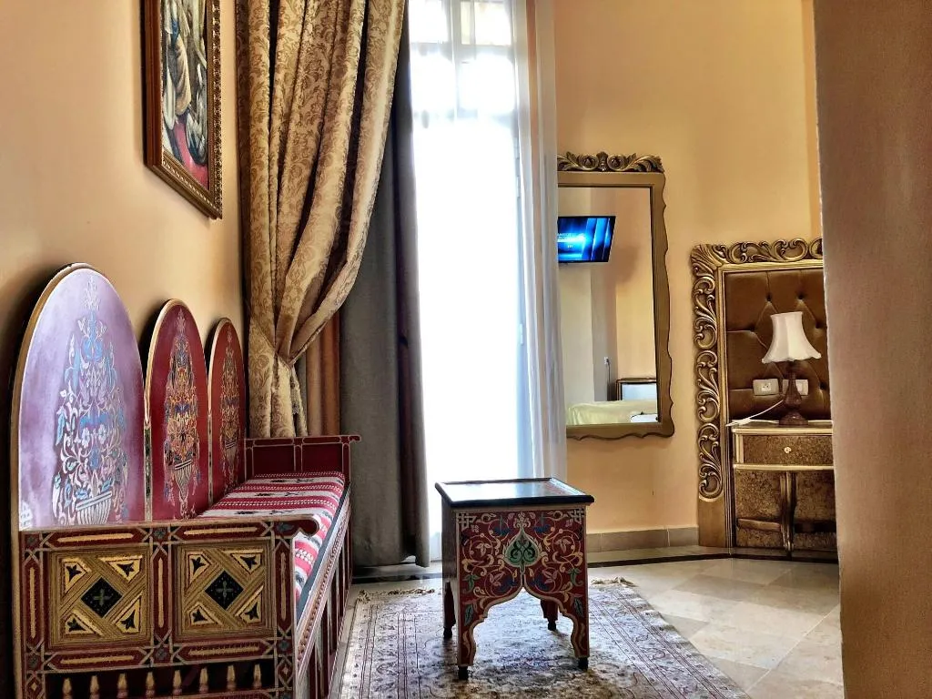 Room, Royal Victoria, Tunisia