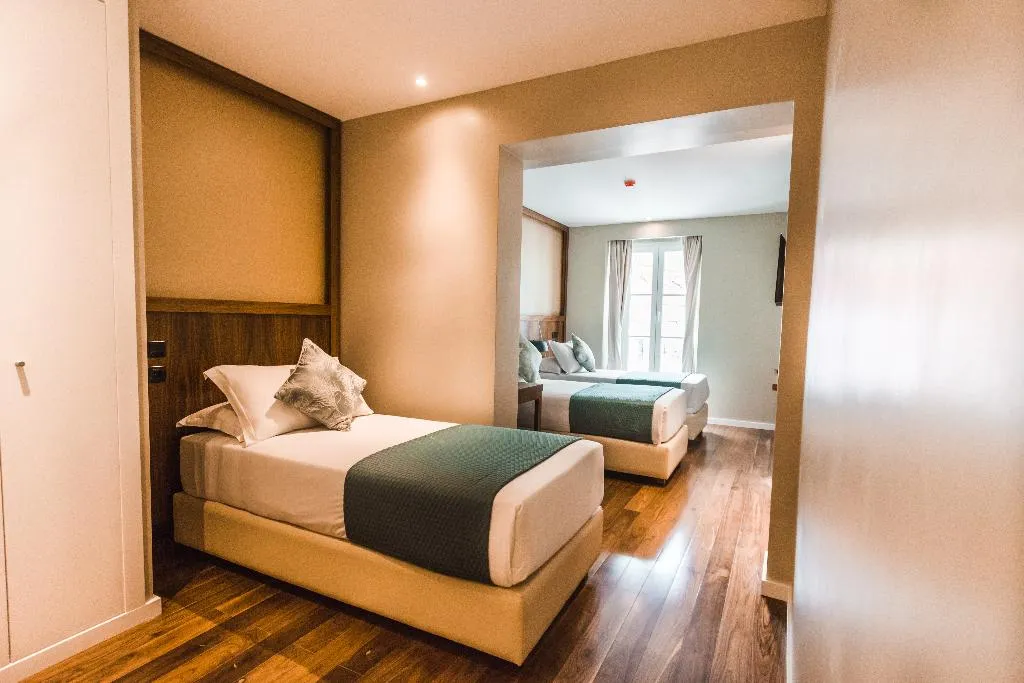 TRIPLE EXECUTIVE Room, Rossio Boutique Hotel, Lisbon