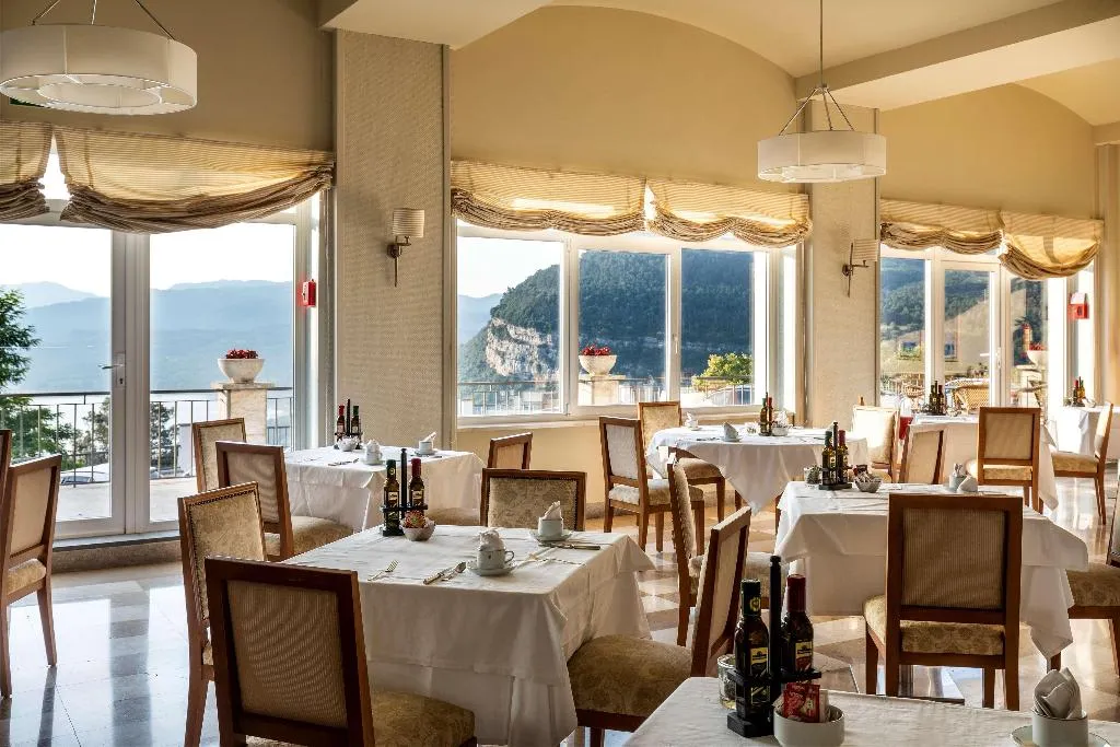 Restaurant, Parador de Vic-Sau, Barcelona