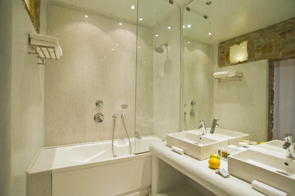 SUITE WITH JACUZZI Room, Petinos Beach, Mykonos