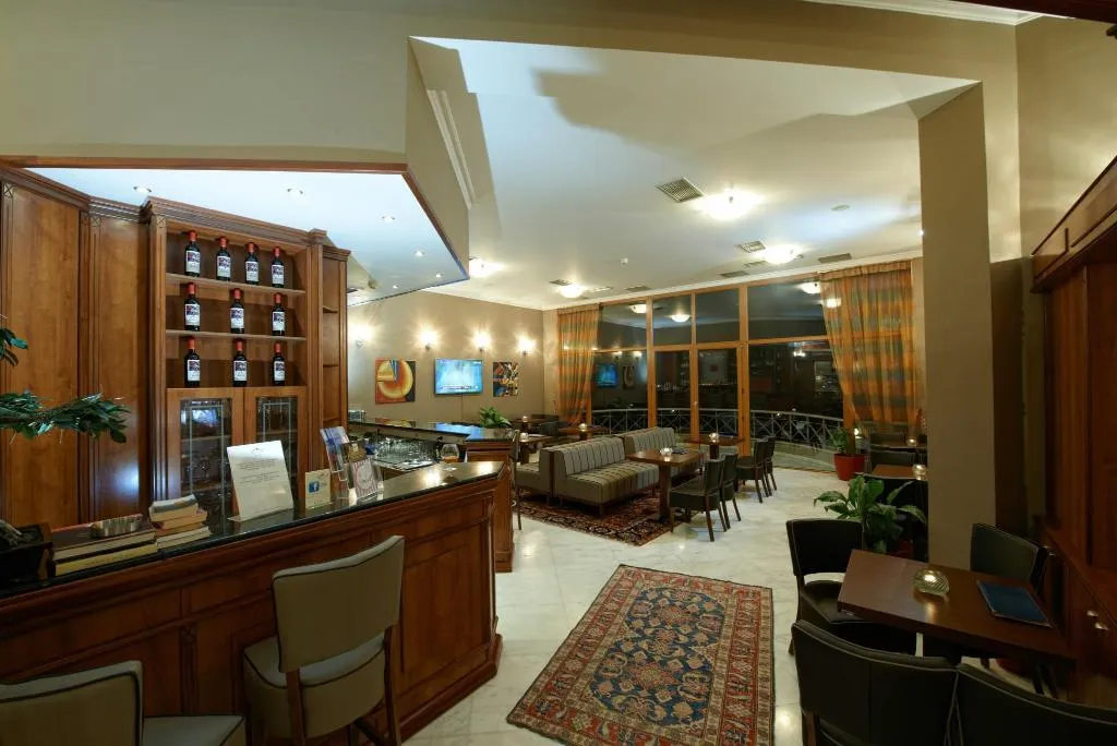 Bar, Royal Hotel Thessaloniki, Halkidiki