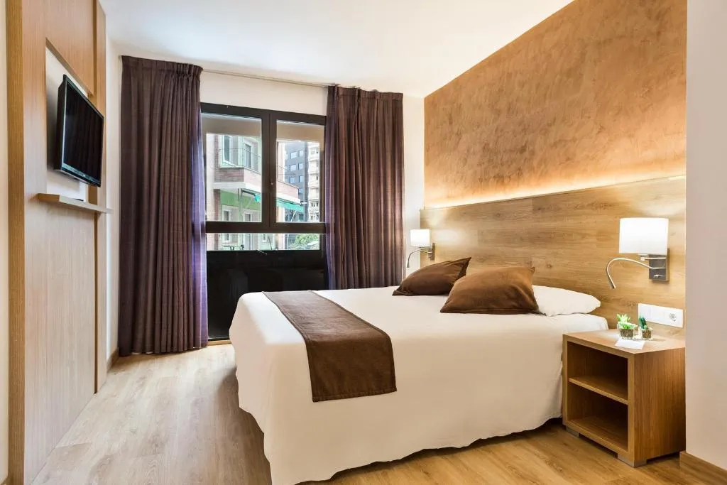 Room, Acta Azul, Barcelona