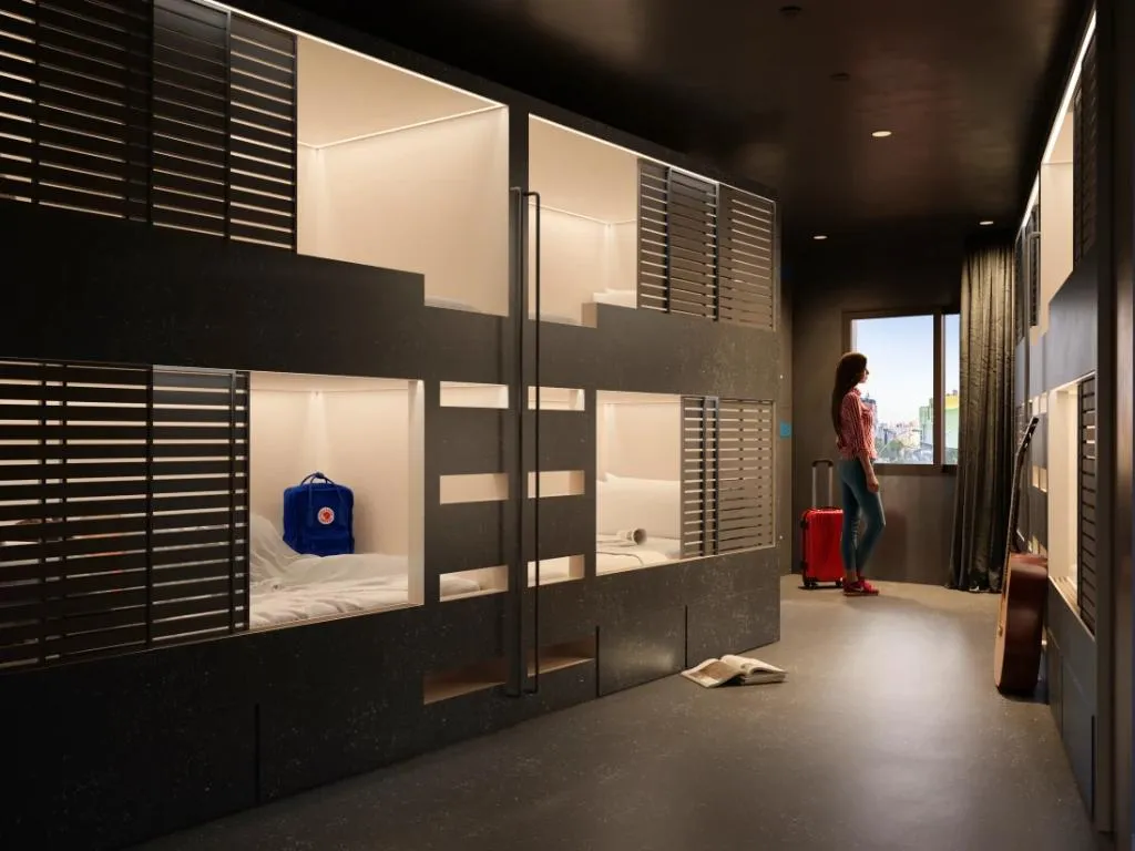 Double or Twin BUNK BED WITH SHARED BATHROOM Room, Amistat City Hostel, Barcelona