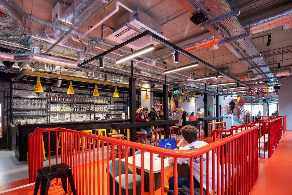 Bar, Clink i Lár, Dublin