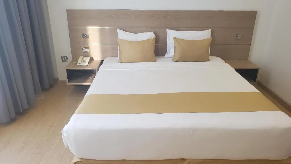 DOUBLE STANDARD Room, Aldar Hotel, Dubai