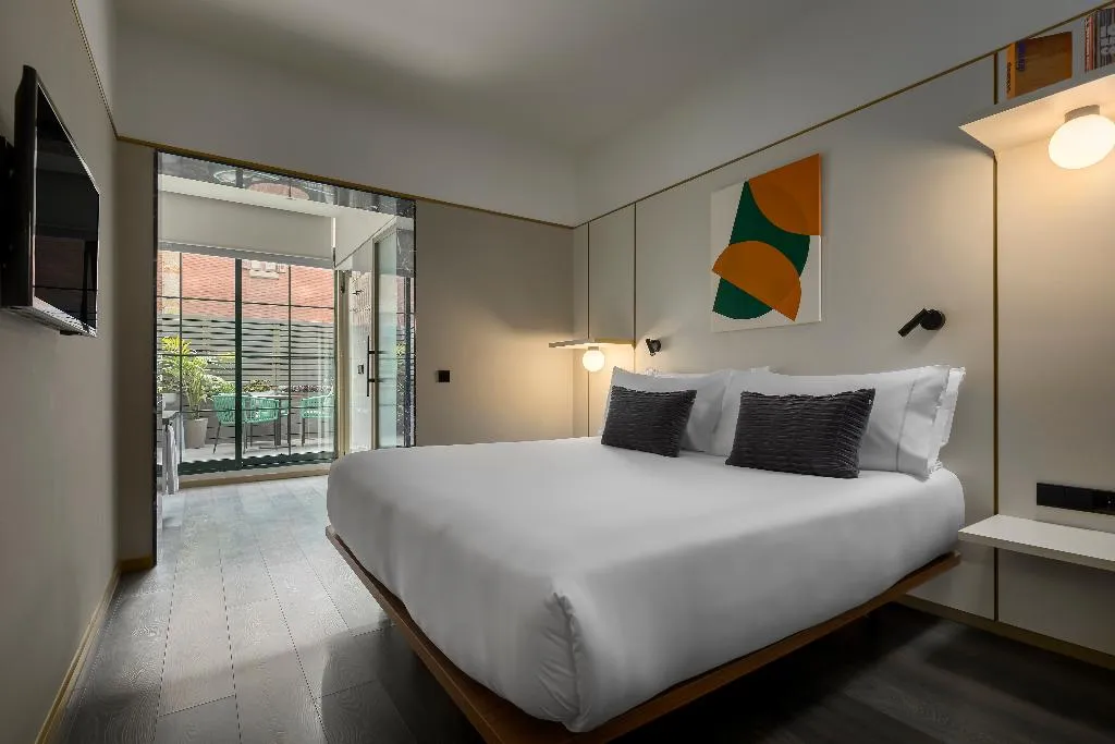 DOUBLE CLASSIC WITH TERRACE Room, Be Mate Paseo de Gracia, Barcelona