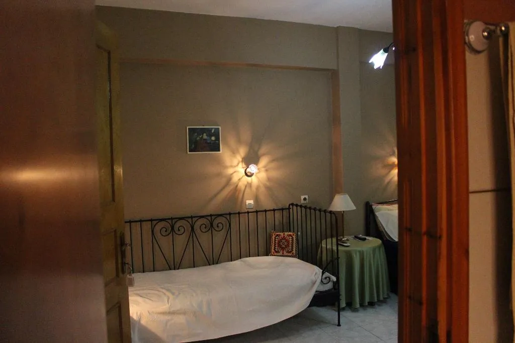 STUDIO STANDARD Room, Villa Nefeli, Corfu