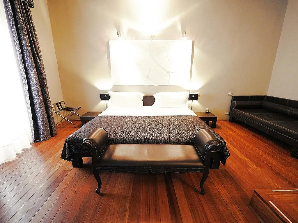 JUNIOR SUITE STANDARD Room, Borghese Palace Art Hotel, Florence