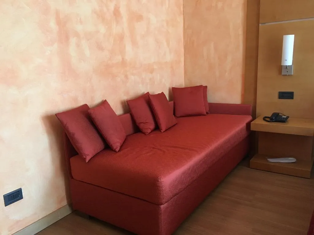 Room, Plus Welcome Milano, Milan