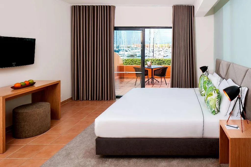 STUDIO WITH VIEWS Room, NH Marina Portimão Resort, Algarve