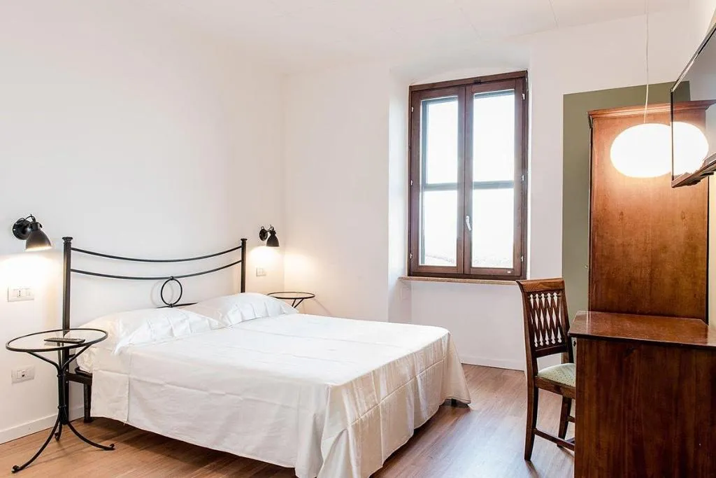Room, Albergo Il Rientro, Perugia