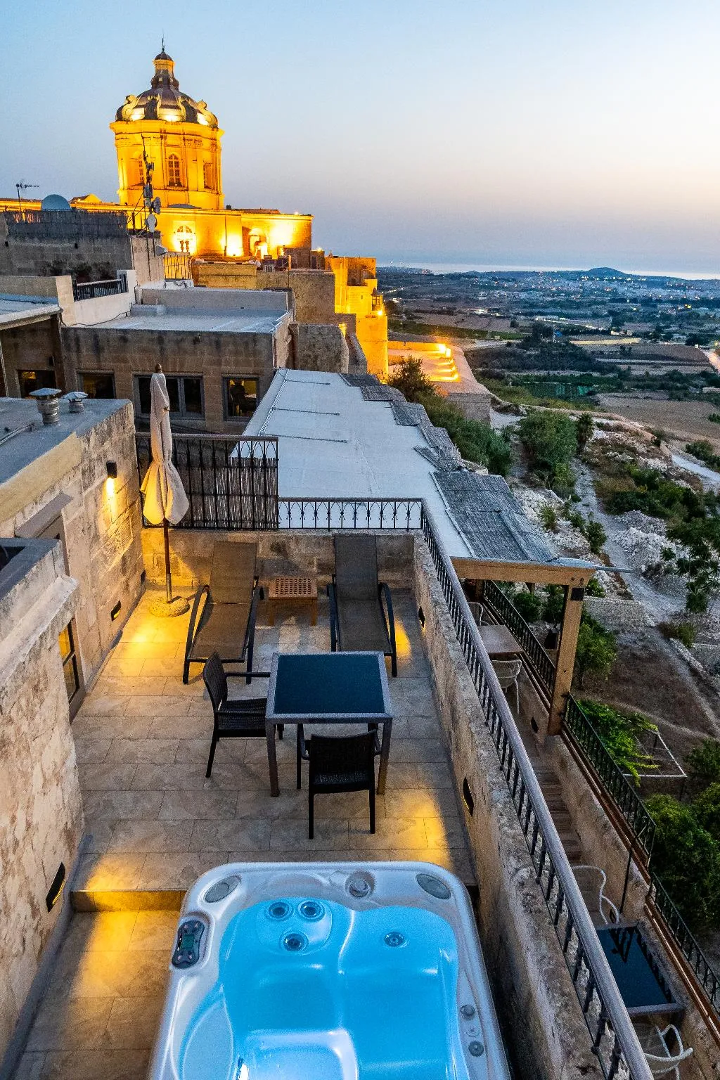 SUITE DELUXE WITH JACUZZI Room, The Xara Palace Relais and Chateaux, Malta