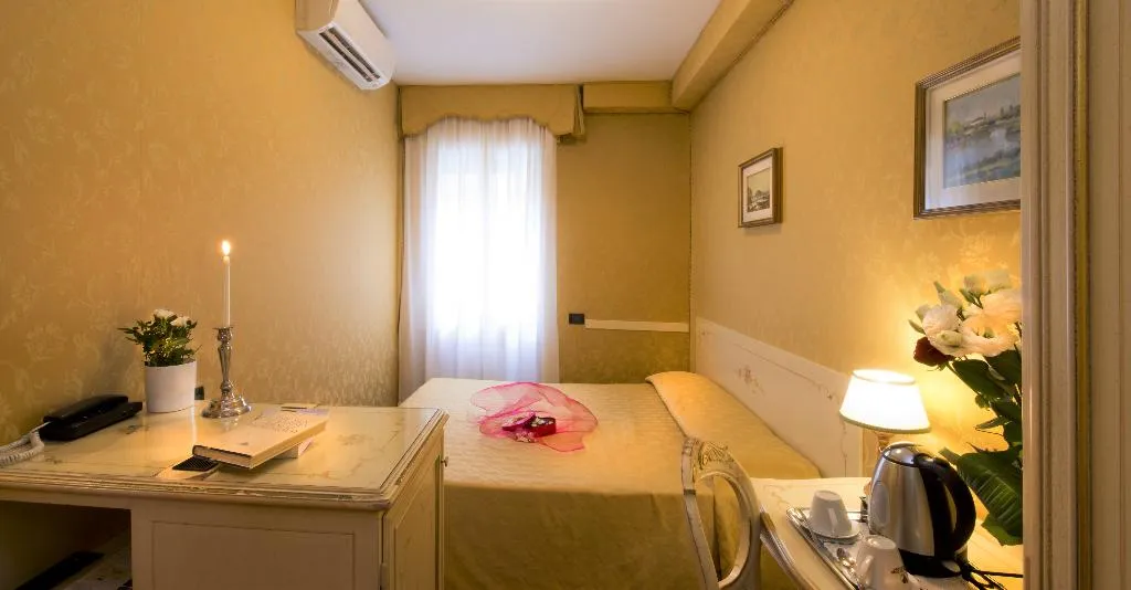 Double or Twin ECONOMY Room, Mignon, Venice