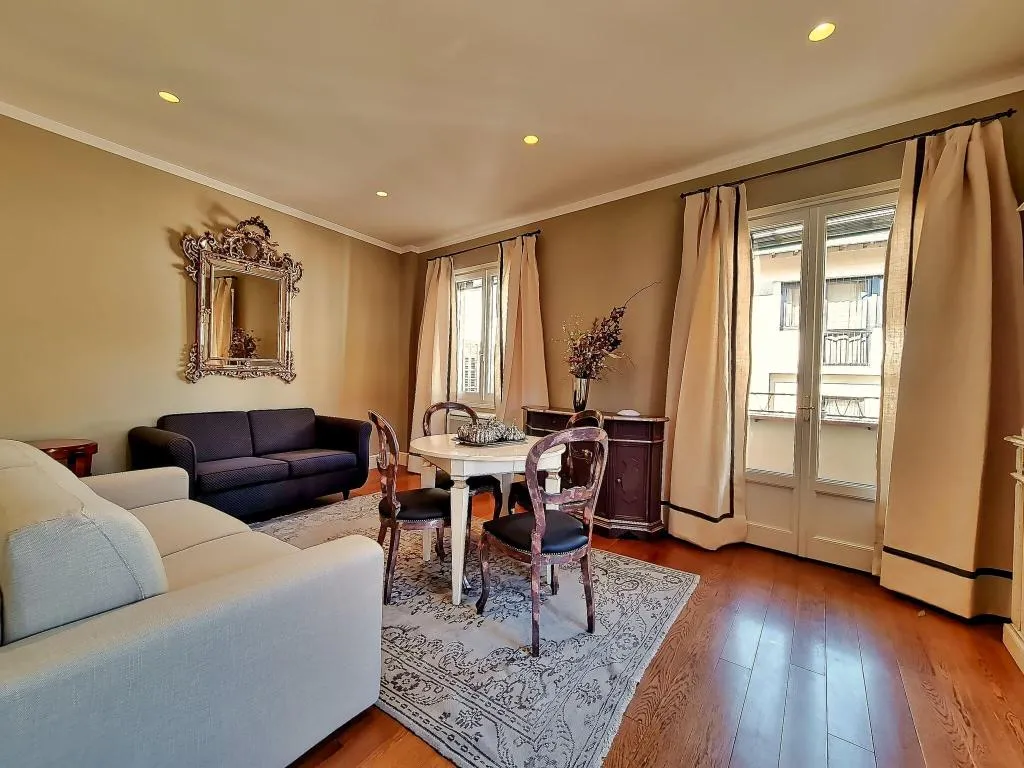 APARTMENT SUPERIOR QUEEN BED Room, L'Orologio, Florence