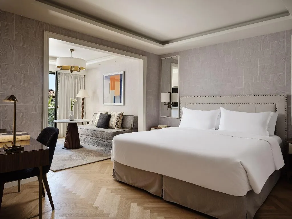 JUNIOR SUITE WITH VIEWS Room, Electra Palace Athens, Athens