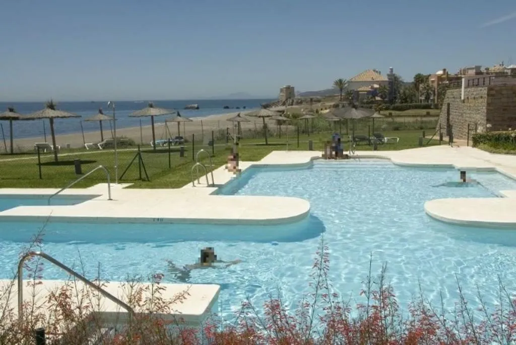 Pool, Casares del Mar Luxury Apartments, Costa Del Sol