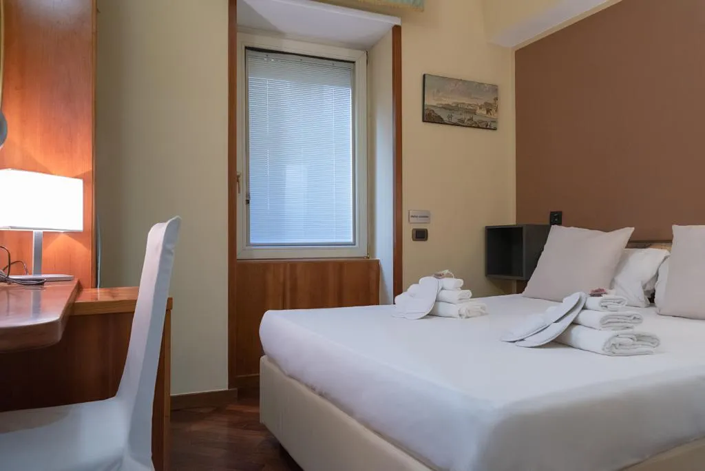 DOUBLE SINGLE USE STANDARD Room, Hotel Suite Ares, Naples