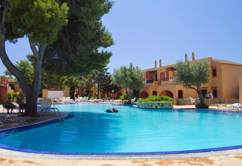 Sports and Entertainment, Apartamentos Club Andria, Majorca