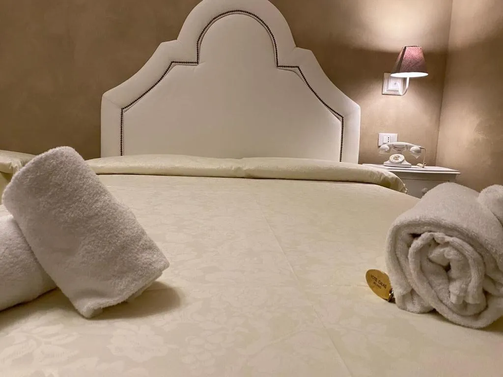 Room, Boutique Hotel Calais Milano, Milan