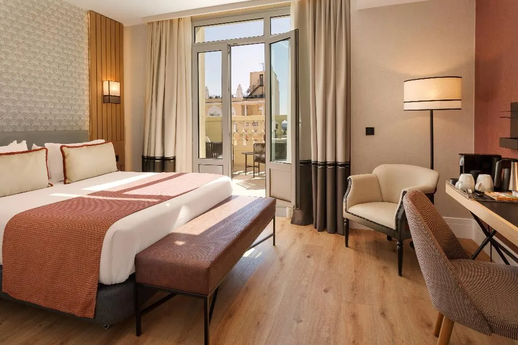 Double or Twin SUPERIOR WITH TERRACE Room, Catalonia Plaza España Hotel & Spa, Madrid