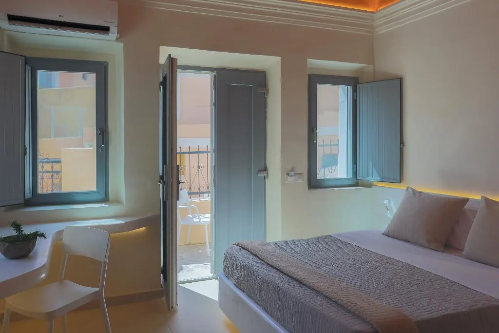 QUADRUPLE TWO BEDS Room, Kykladonisia Traditional Settlement, Santorini