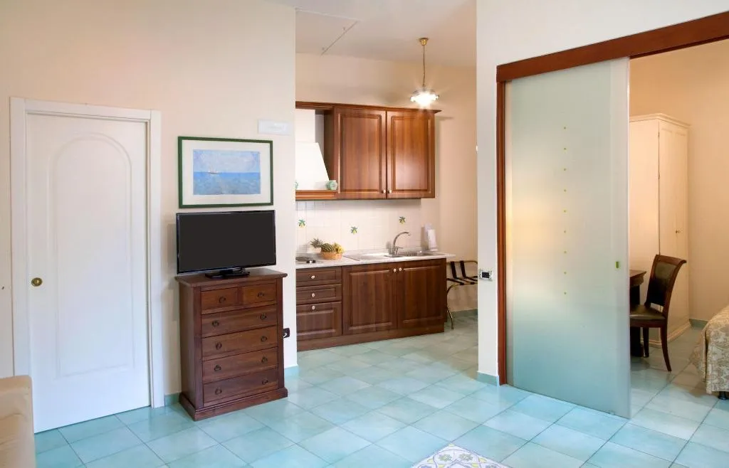 Room, L'Antico Convitto, Naples