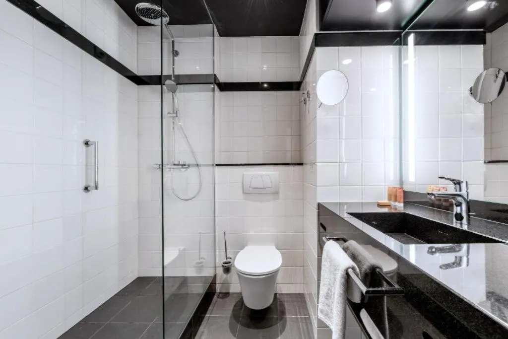 TRIPLE STANDARD Room, Vienna House by Wyndham Diplomat Prague, Prague