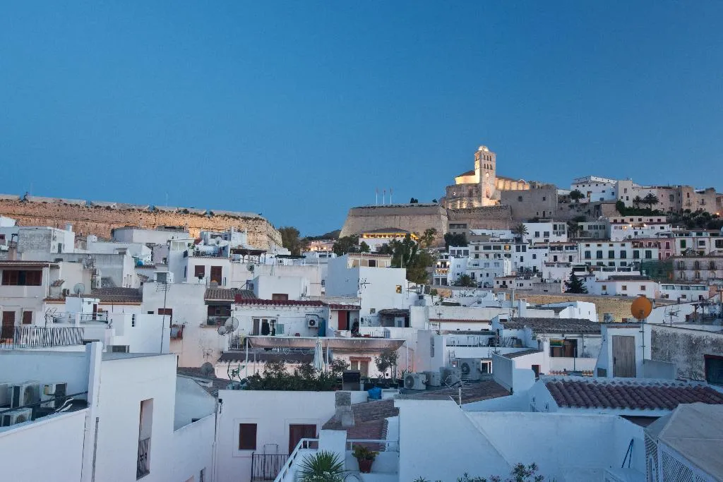 Double or Twin STANDARD Room, Ryans La Marina, Ibiza