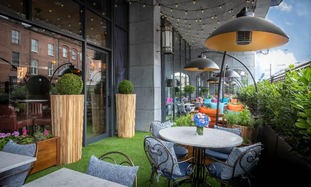 Terrace, Trinity City Hotel, Dublin