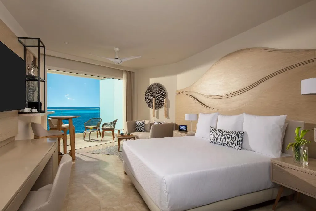 JUNIOR SUITE DELUXE OCEAN VIEW Room, Breathless Cancun Soul Resort & Spa, Cancun Area