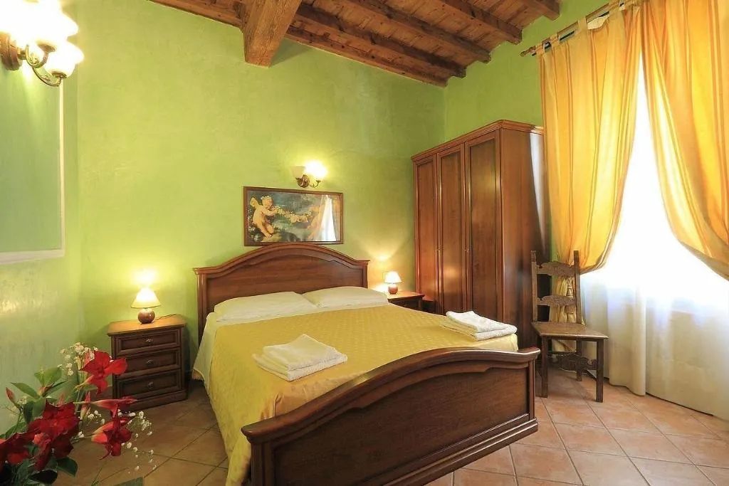Room, Katti House, Florence